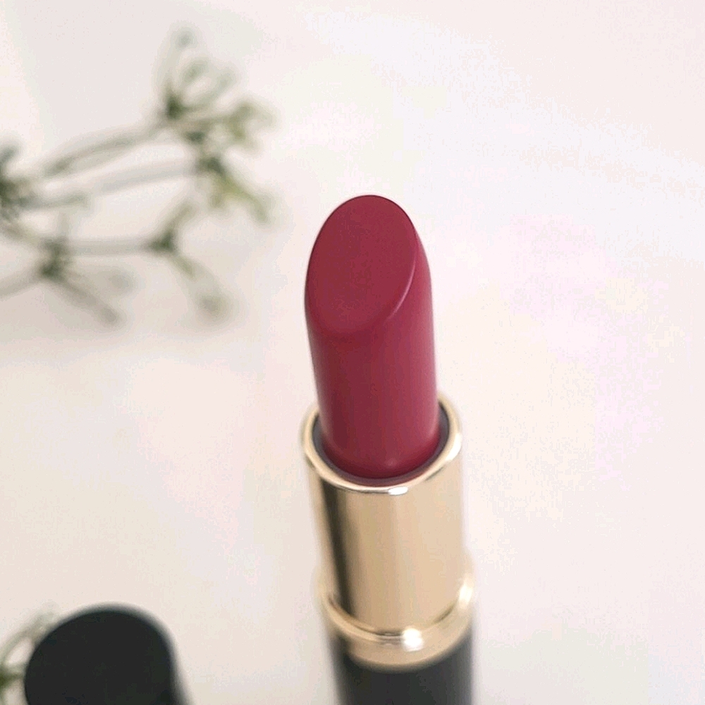 Estee Lauder Lipstick - Picture 3 of 13